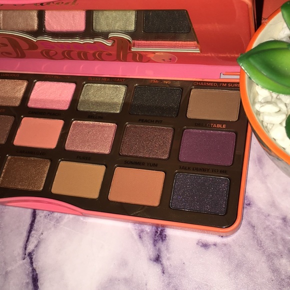 Too Faced SWEET PEACH Eyeshadow Palette β¨New ππ - Picture 5 of 7